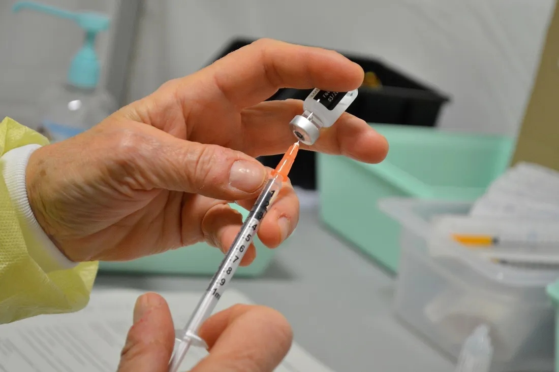 Centre de vaccination de Lorient La Base